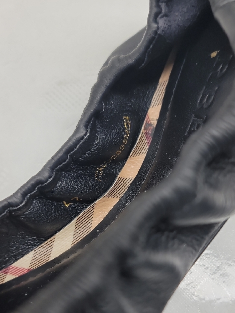 Burberry Black Leather Ballet Flats with Vintage Check Toe and Gold Accent - Picture 7 of 11